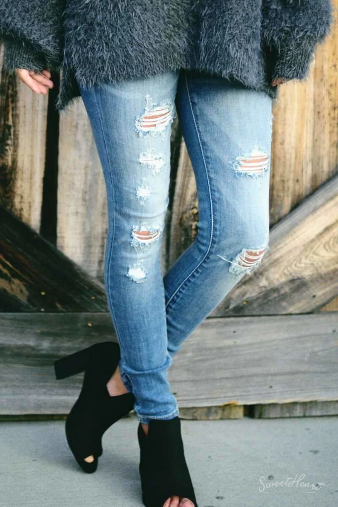 Kiss On The Chic - Distressed Skinny Jeans - Image 3
